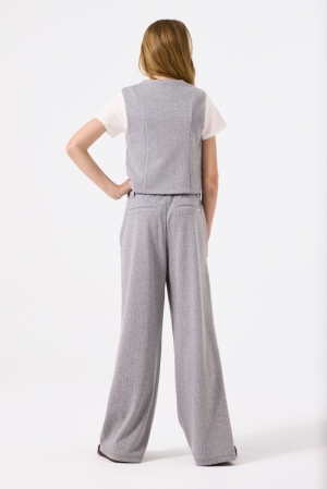  Mid grey