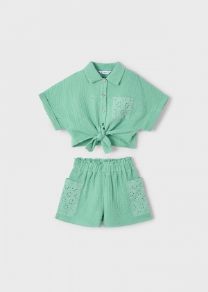  082 Mint