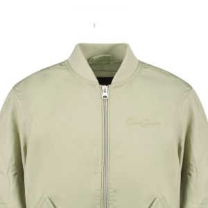  18 Olive