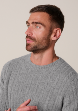  C 1 LIGHT GREY